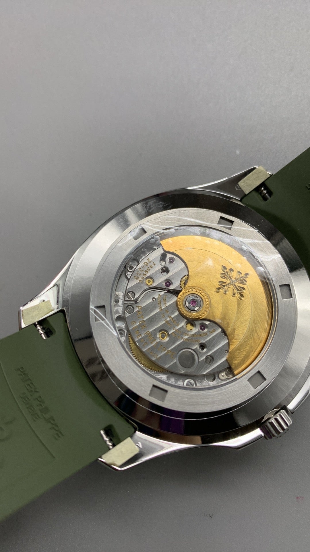 Patek Philippe Aquanaut 3285 V3 – AAA+ 5968G-010 Chronograph White Gold Khaki Green Dial (2023)